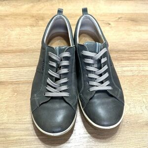 Ecco Leather Grey Lace Up Tennis Shoe Sneaker Comfort